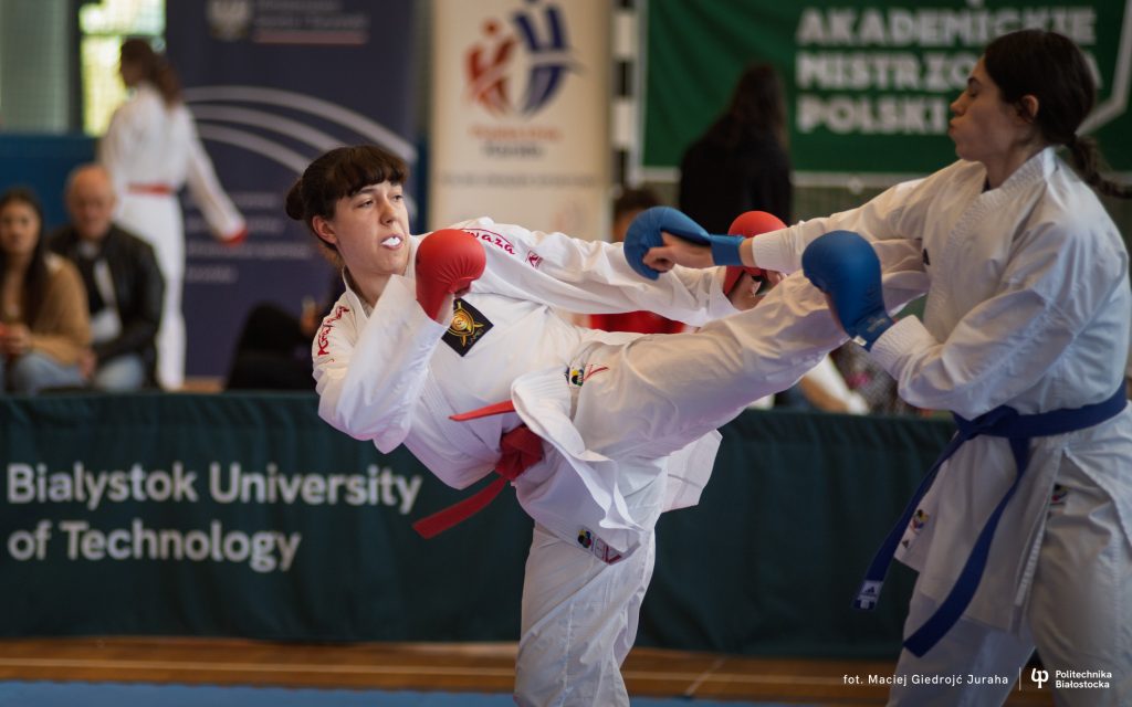 Studentki Politechniki Białostockiej zostały Akademickimi Mistrzyniami Polski w kumite drużynowym kobiet w karate!