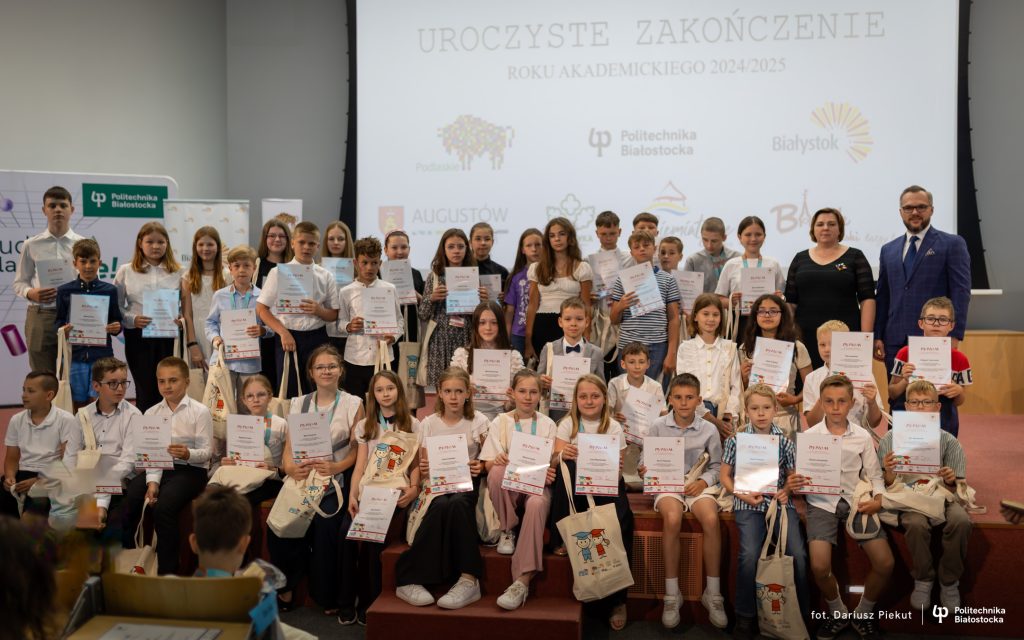 Podlaski Uniwersytet Dziecięcy – 245 uczniów szkół podstawowych zakończyło rok akademicki 2024/2025 w Politechnice Białostockiej