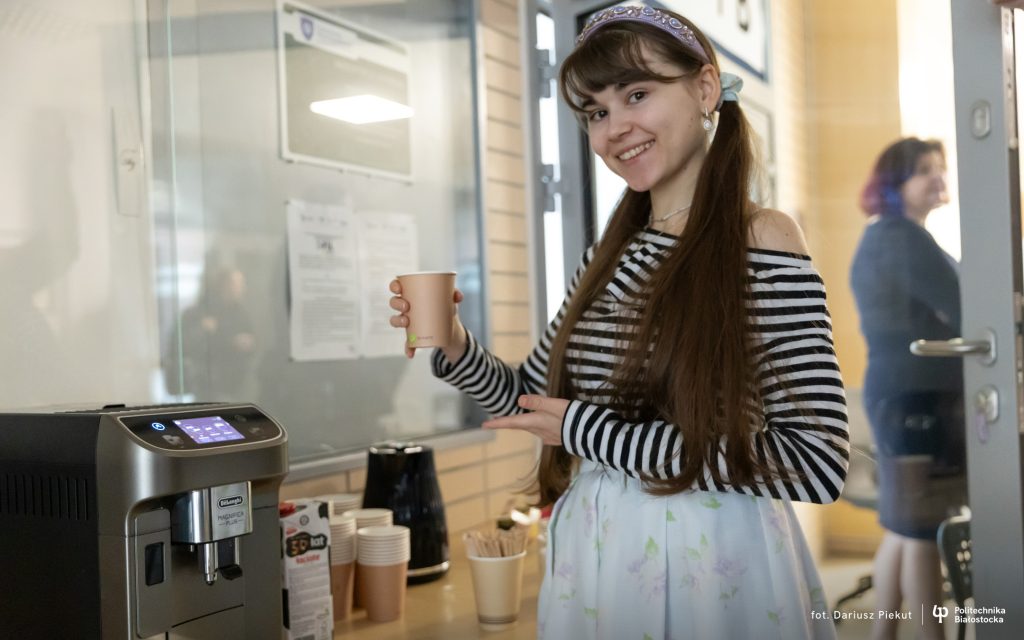 Kawka z Profesorem w Politechnice Białostockiej łączy nauczycieli akademickich ze studentami