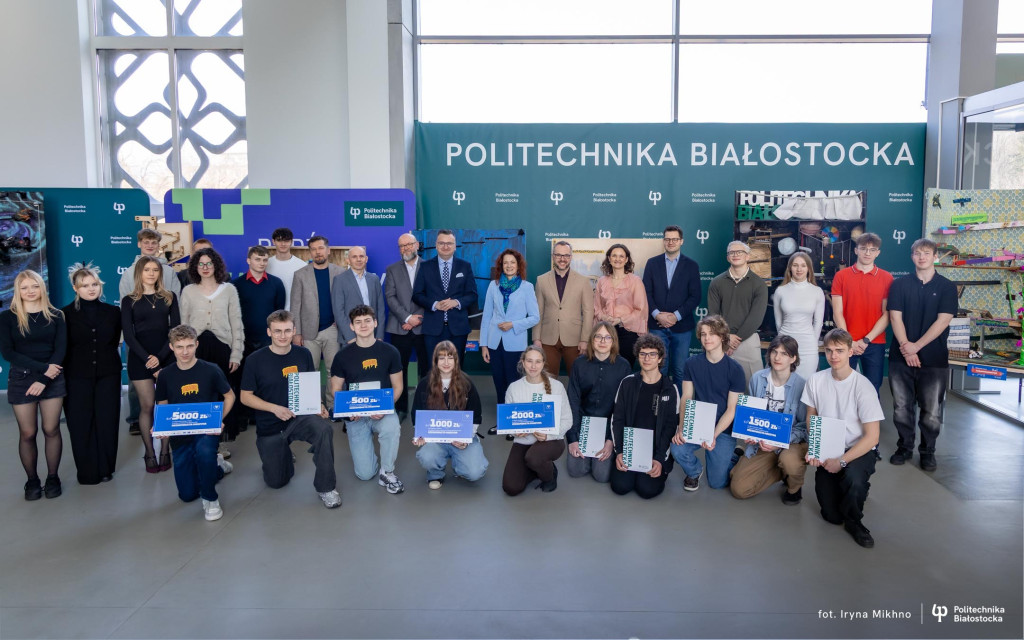 Niesamowita Maszyna z I LO w Białymstoku wygrała w 2026 roku konkurs o indeks Politechniki Białostockiej