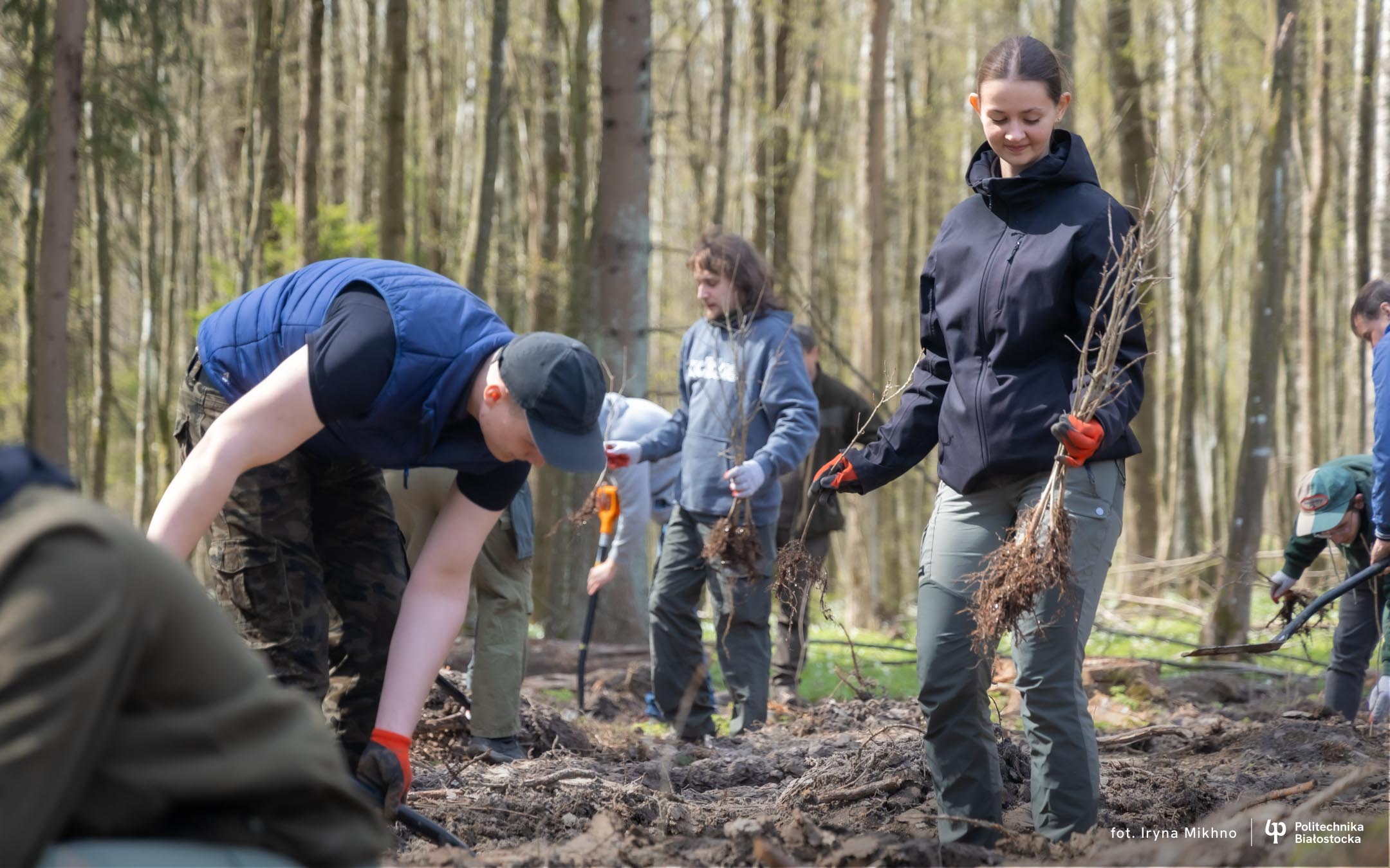 2026-04-22-ćwiczenia-terenowe-studentów-kierunku-leśnictwo-fot-Iryna-Mikhno-PB (43)