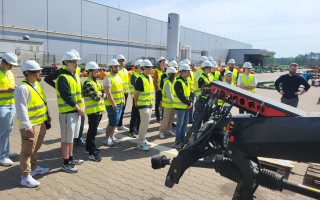 2026-05-12-Wizyta-studentów-w-firmie-SaMASZ-fot-Arkadiusz-Mystk