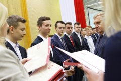Uczniowie Liceum Ogólnokształcącego Politechniki Białostockiej ze stypendiami prezydenta miasta