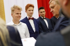 Uczniowie Liceum Ogólnokształcącego Politechniki Białostockiej ze stypendiami prezydenta miasta