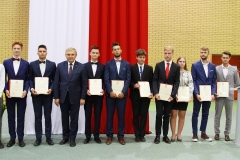 Uczniowie Liceum Ogólnokształcącego Politechniki Białostockiej ze stypendiami prezydenta miasta