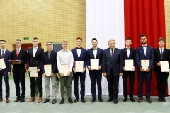 Uczniowie Liceum Ogólnokształcącego Politechniki Białostockiej ze stypendiami prezydenta miasta