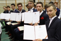 Uczniowie Liceum Ogólnokształcącego Politechniki Białostockiej ze stypendiami prezydenta miasta