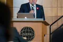 Prof. Lech Dzienis wziął udział w sympozjum na Uniwersytecie Stanforda
