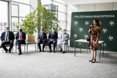 Rektor-Marta-Kosior-Kazberuk-na-spotkaniu-31-sierpnia-w-CNK