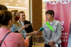 Dr hab. Dorota Mozyrska, prof. PB na wernisażu wystawy pt. Matematyka w obiektywie. 18 września 2020 r. Galeria Alfa w Białymstoku