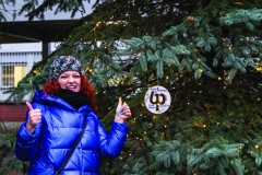 Choinkę udekorowała Julitta Grzywa z radia Akadera