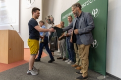 Władze Politechniki Białostockiej uhonorowały sportowców z uczelni, którzy w roku akademickim 2020/2021 zdobyli medale. Uhonorowani zostali również ich opiekunowie, trenerzy oraz organizatorzy Akademickich Mistrzostw Polski w Biegach Przełajowych, fot. K. Cichoń