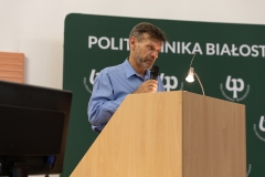Władze Politechniki Białostockiej uhonorowały sportowców z uczelni, którzy w roku akademickim 2020/2021 zdobyli medale. Uhonorowani zostali również ich opiekunowie, trenerzy oraz organizatorzy Akademickich Mistrzostw Polski w Biegach Przełajowych, fot. K. Cichoń