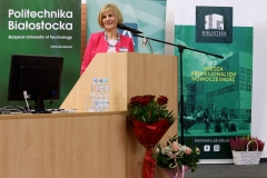 Jubileusz 70-lecia Biblioteki PB - dyrektor Biblioteki mgr Maria Czyżewska, fot. Katarzyna Cichoń, Politechnika Białostocka (2)