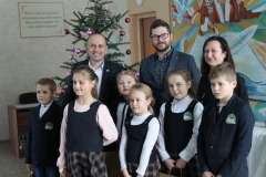 Miedniki Królewskie. Politechnika Białostocka zawiozła dary do gimnazjum, fot. Politechnika Białostocka