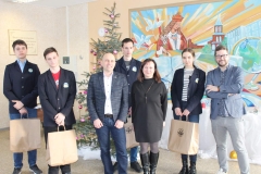 Miedniki Królewskie. Politechnika Białostocka zawiozła dary do gimnazjum, fot. Politechnika Białostocka