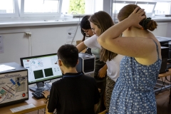 Zajęcia laboratoryjne w szkole letniej Add-on-skills. fot. Piotr Awramiuk