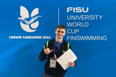Kacper Jurczak na zawodach finswimmingu. Akademicki Puchar Świata FISU / Politechnika Białostocka