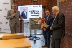 90-lecie prof. Tadeusza Kaczorka na Wydziale Elektrycznym PB fot. Piotr Awramiuk Politechnika Białostocka