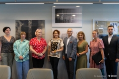 Visit of Microsoft representatives. From left: Agnieszka Dardzińska-Głębocka, Barbara Michalska, Jaye Richards-Hill, Marta Kosior-Kazberuk, Marcin Rodzianko, Magdalena Wasilewska, Małgorzata Leśnik-Król, Kacper Zubrzycki. Photo by Dariusz Piekut/BUT