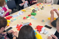 Warsztaty origami dla opiekunów zawodników Ligi Łamigłówkowej. Fot. Centrum Popularyzacji Matematyki „Signum”
