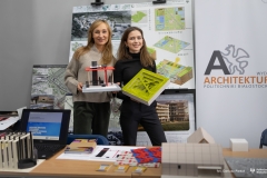 2023.01.17 Targi Edukacyjne w II LO fot.Dariusz Piekut PB