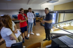 2024-07-04-2024-Międzynarodowa-szkoła-letnia-laboratoria-na-WBiNŚ-fot-Dariusz-Piekut