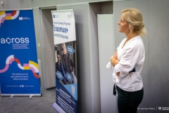 2025-10-08-Absolwenci-PB-dzielą-się-doświadczeniami-zawodowymi-w-sesji-Erasmus+-InnHUB-fot-Dariusz-Piekut-PB