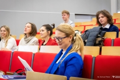 2025-10-08-Absolwenci-PB-dzielą-się-doświadczeniami-zawodowymi-w-sesji-Erasmus+-InnHUB-fot-Dariusz-Piekut-PB