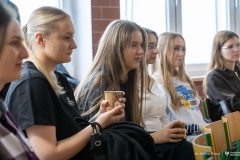 2025-11-19-Kawka-z-Profesorem-fot-Dariusz-Piekut-PB