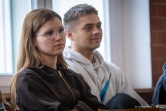 2025-11-19-Kawka-z-Profesorem-fot-Dariusz-Piekut-PB