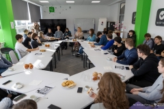 2025-11-19-Kawka-z-Profesorem-fot-Dariusz-Piekut-PB