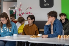 2025-11-19-Kawka-z-Profesorem-fot-Dariusz-Piekut-PB