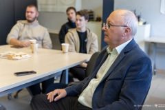 2025-11-19-Kawka-z-Profesorem-fot-Dariusz-Piekut-PB