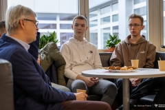 2025-11-19-Kawka-z-Profesorem-fot-Dariusz-Piekut-PB