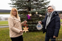 2025-12-01-ubieranie-choinki-fot-P.Jankowski-04