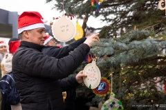 2025-12-03-ubieranie-choinki-fot-P.Jankowski-10