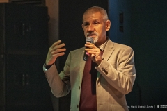 2025-12-11-kawiarnia-naukowa-narodziny-najwiekszego-gadzetu-ludzkosci