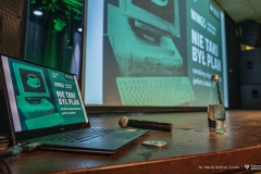 2025-12-11-kawiarnia-naukowa-narodziny-najwiekszego-gadzetu-ludzkosci