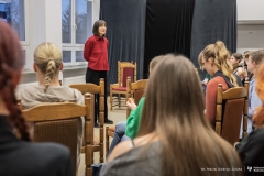 2025-12-17-kawka-z-profesorem-na-WA-fot-Maciej-Giedrojc-Juraha