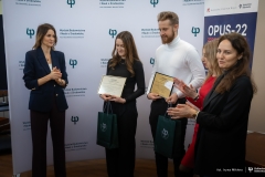 2025-12-19-WBiNŚ-stypendia-dla-studentów-biotechnologii-fot-Iryna-Mikhno-PB