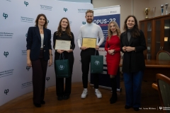 2025-12-19-WBiNŚ-stypendia-dla-studentów-biotechnologii-fot-Iryna-Mikhno-PB