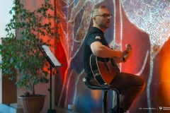 2026-01-21-koncert-prorektora-ds-studenckich-dla-WOŚP-fot-Iryna-Mikhno-PB