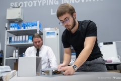 2026-01-29-Projekty-studentów-I-roku-mechatroniki-i-AiR-fot-Dariusz-Piekut-PB