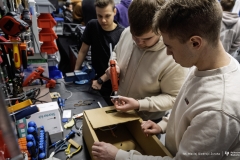 Projekty-studentów-I-roku-mechatroniki-i-AiR-fot-Maciej-Giedrojć-Juraha-PB