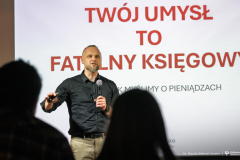 2026-02-26-Kawiarnia-Naukowa-Pułapki-myślenia-fot.-Maciej-Giedrojć-Juraha-PB