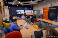 2026-03-27- WIZ-HI-HUMAN-RESILIENT-SUSTAIN INNOVATOR 5.0-fot-Iryna-Mikhno-PB