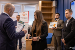 2026-03-27- WIZ-HI-HUMAN-RESILIENT-SUSTAIN INNOVATOR 5.0-fot-Iryna-Mikhno-PB