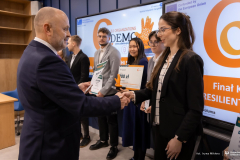 2026-03-27- WIZ-HI-HUMAN-RESILIENT-SUSTAIN INNOVATOR 5.0-fot-Iryna-Mikhno-PB