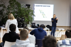 Rozstrzygnięcie konkursu It in English w Zespole Szkół Elektrycznych w Białymstoku dnia 25.11.2021; fot. Agnieszka Sakowicz-Stasiulewicz 37